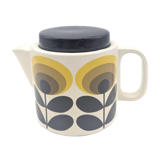 Offered is an Orla Kiely and D Rowan ceramic tea pot from their retro-inspired collection of the stem flower pattern...