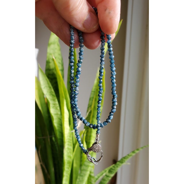 Metal Blue Sparkling Raw Diamond Nugget Beaded Necklace Diamond Clasp For Sale - Image 7 of 11