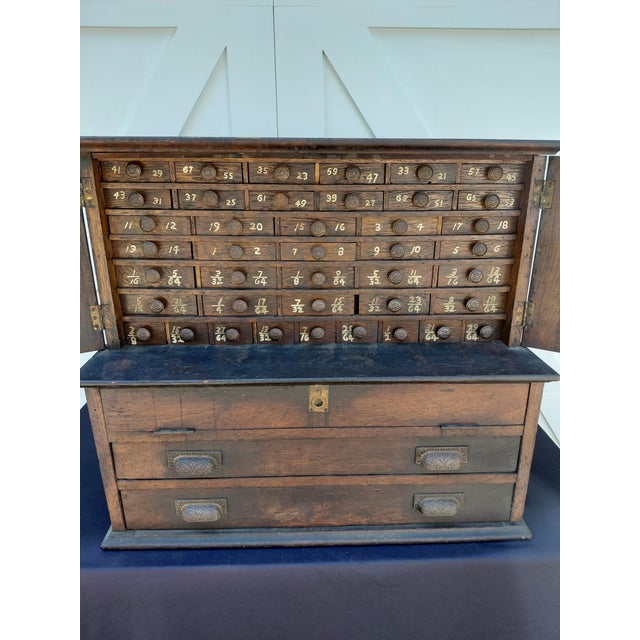Industrial 1920s Standard Tool Co. Twist Drill Machinists Cabinet Multi Drawer For Sale - Image 3 of 11