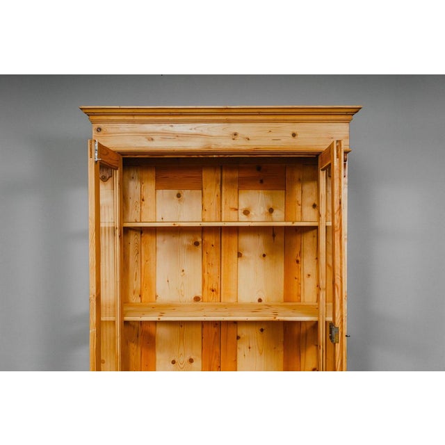 Display Cabinet in Pine, 1800s For Sale - Image 11 of 18