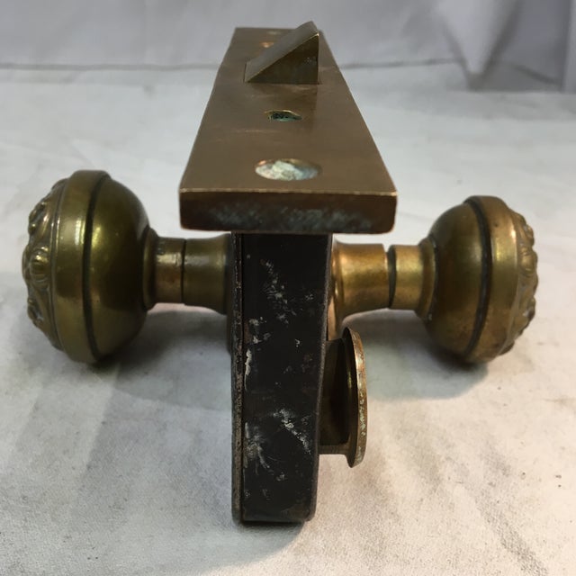 Antique Early 20th Century Yale Mortise Lock With Eastlake Doorknobs