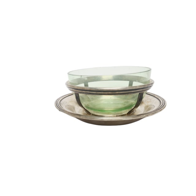 Art Deco Bowl, United Kingdom, 1930s, in Very Good conditions. Designed before 1890