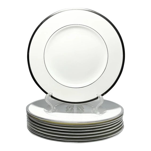 1980s Wedgwood “Carlyn” Set of 9 Bone China Salad Plates For Sale