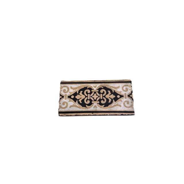 Antique Minton & Co. Gothic Revival Encaustic Field & Border Tile Set , c.1840s–1870s For Sale In Chicago - Image 6 of 11