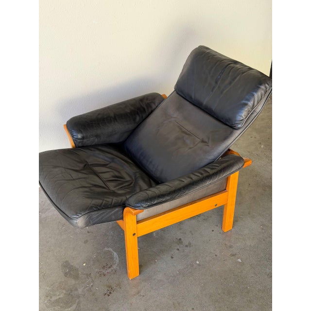 Animal Skin 1960s Swedish Adjustable Black Leather Lounge Armchair by Göte Möbler - Mid-Century Modern Recliner For Sale - Image 7 of 11