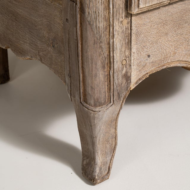 Early 19th Century Louis XV Oak Wardrobe For Sale - Image 12 of 14