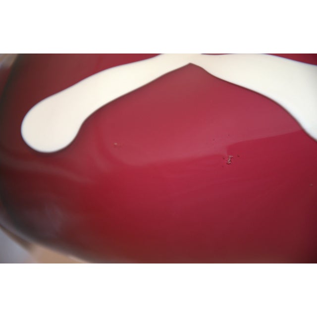 Postmodern Red & White "Hugs & Kisses" Cased Art Glass Xo Vase For Sale - Image 4 of 5