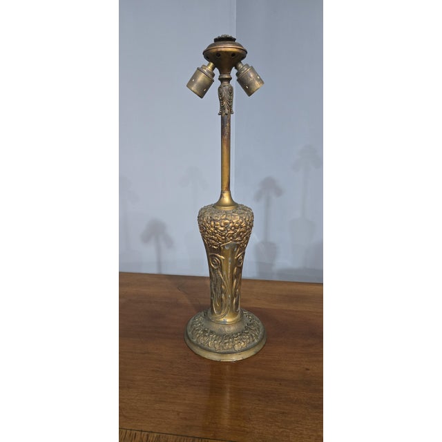 A wonderful slag glass Art Noveau table lamp by American company 'Charles Parker Company', double bulb, ready to use...