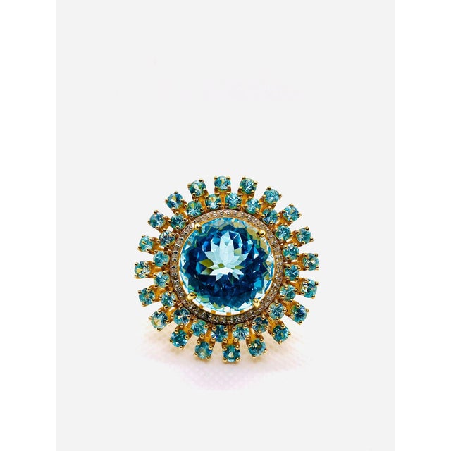 2000 - 2009 Bochic "Orient" Vintage Diamond & Multi Blue Topaz Ring Set In 18K Gold & Silver For Sale - Image 5 of 18