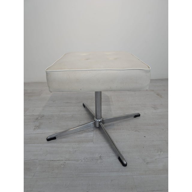 Vintage White Pouf in Leather For Sale - Image 6 of 10