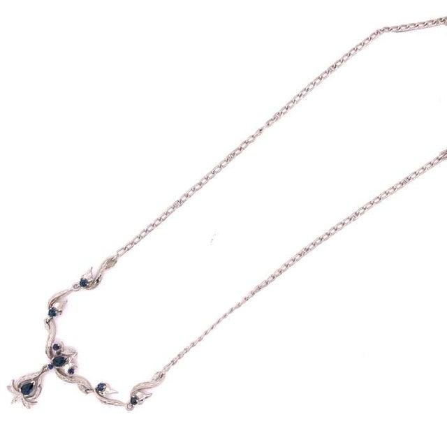 Metal 18 Karat White Gold With Blue Sapphire Drop Necklace For Sale - Image 7 of 12