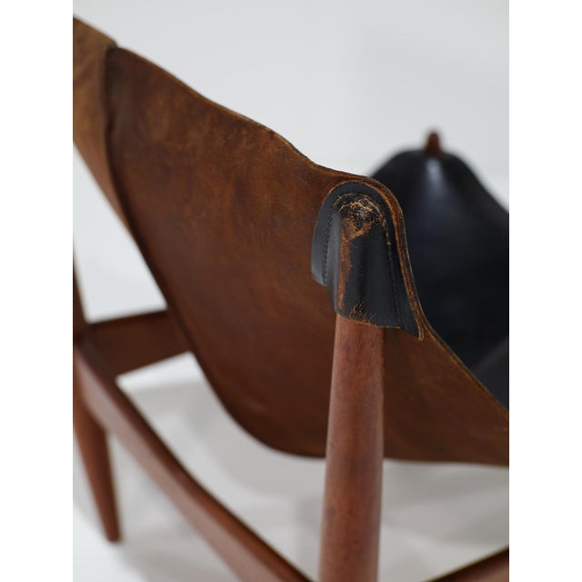 Vintage 272 Lounge Chair in Black Leather and Teak by Illum Wikkelsø, Denmark, 1960s For Sale - Image 12 of 17
