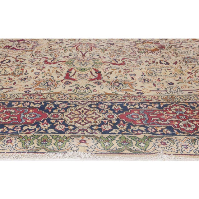 Elegant 1930s Turkish Sivas Rug For Sale - Image 4 of 4