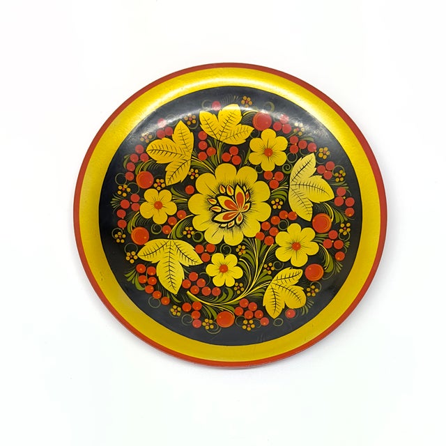 Vibrant All Over Graphic Floral Decorative Wall Plate Curation - Group of 5 For Sale - Image 4 of 10