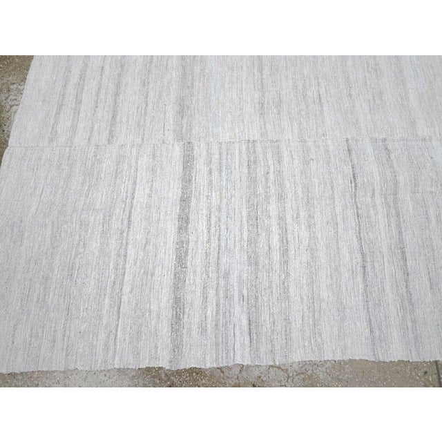 Textile Galerie Shabab Collection Mid-20th Century Handmade Turkish Flatweave Kilim Accent Rug For Sale - Image 7 of 10