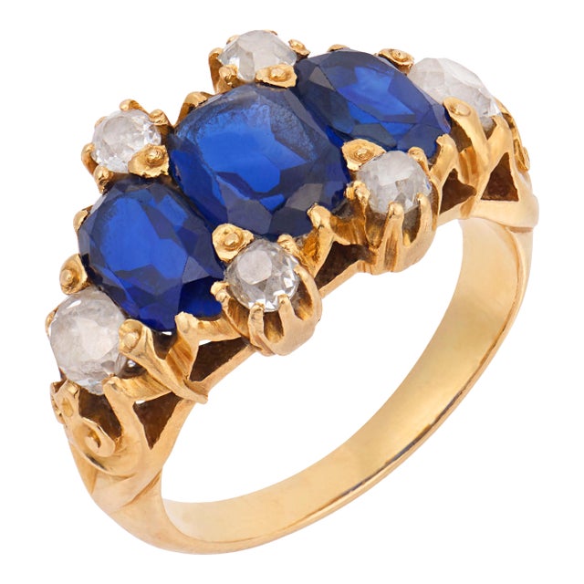 Late 19th Century Victorian 5.00 Carat No Heat Sapphire Diamond 18k Yellow Gold 3 Stone Ring, Size 4 For Sale