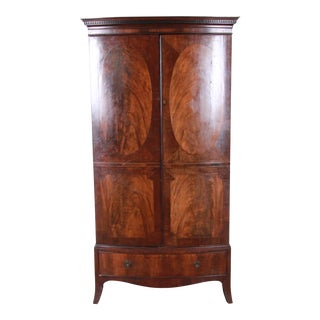 English Georgian Flame Mahogany Linen Press or Armoire, Circa 1800 For Sale