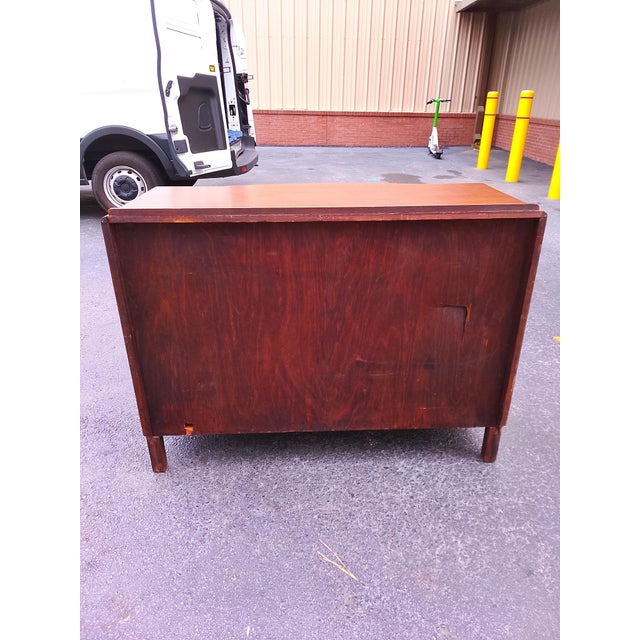 Vintage Art Deco Serpentine Front Bar Cabinet With Felt-Lined Drawers For Sale In Atlanta - Image 6 of 7