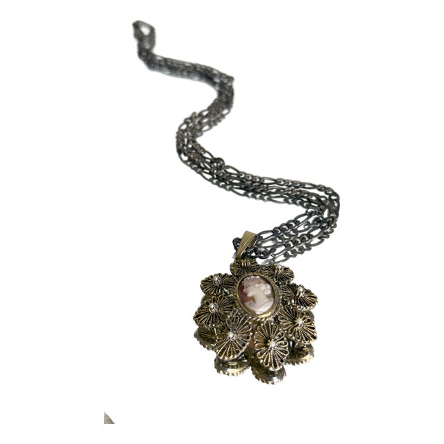 Vintage 1950s Italian 925 Sterling Silver Filigree Cameo Pendant Necklace For Sale