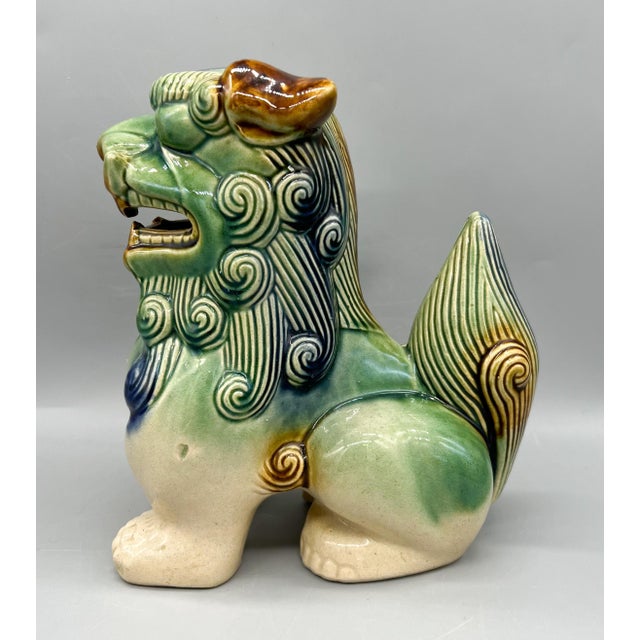 Chapman Manufacturing Company Large 1980s Chinese Sancai-Style Glazed Ceramic Foo Dog – Chinoiserie / Asian Traditional For Sale - Image 4 of 13