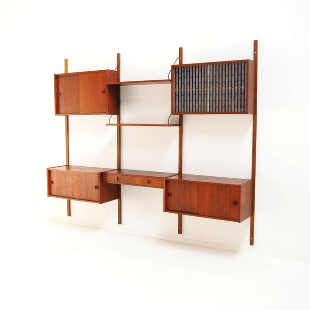 Mid-Century Modern Danish Modular Wall System attributed to Poul Cadovius, 1960s For Sale - Image 3 of 11