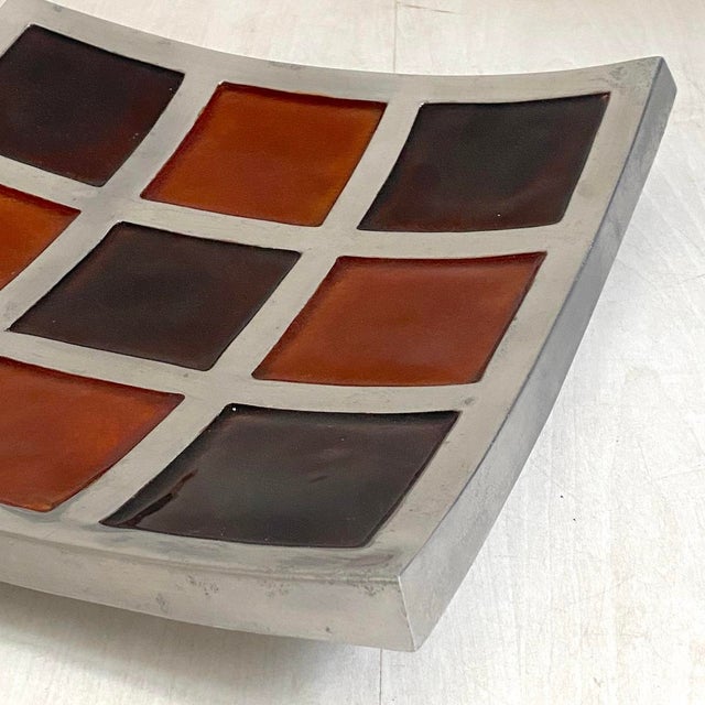 Vintage Enamel and Metal Centerpiece Trinket Tray, 1980s, in Very Good conditions. Designed 1980 to 1989