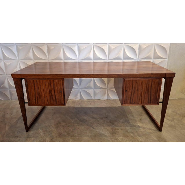 Wood Model 70 Desk in Amazon Rosewood by Kai Kristiansen for Feldballes Møbelfabrik, 1950s For Sale - Image 7 of 14