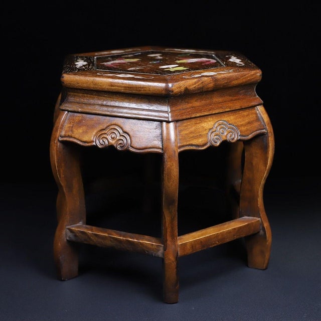 Dimensions: Length 26.5cm (10.43") x Width 26.5cm (10.43") x Height 29cm (11.42") Material: Solid Hardwood (Huali /...