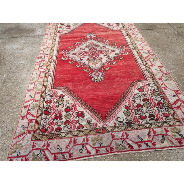 Galerie Shabab Collection Mid-20th Century Turkish Oushak Accent Rug For Sale In New York - Image 6 of 8