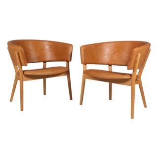 Model ND82 Lounge Chairs in Full Grain Leather and Oak by Nanna Ditzel, 2010s, Set of 2 For Sale