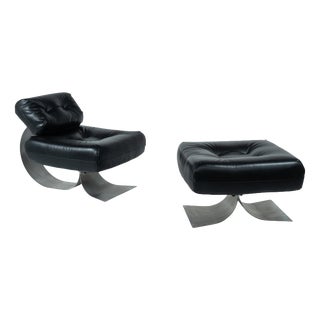 Black Leather Model Alta Lounge Chair and Ottoman attributed to Oscar Niemeyer, 1970, Set of 2 For Sale