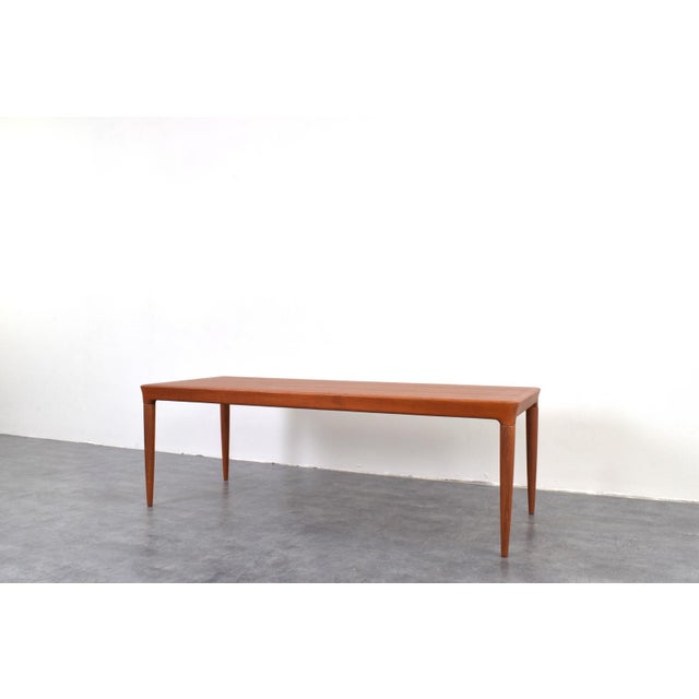 1960s Mid-Century Danish Teak Coffee Table by Johannes Andersen for CFC Silkeborg, 1960s For Sale - Image 5 of 10