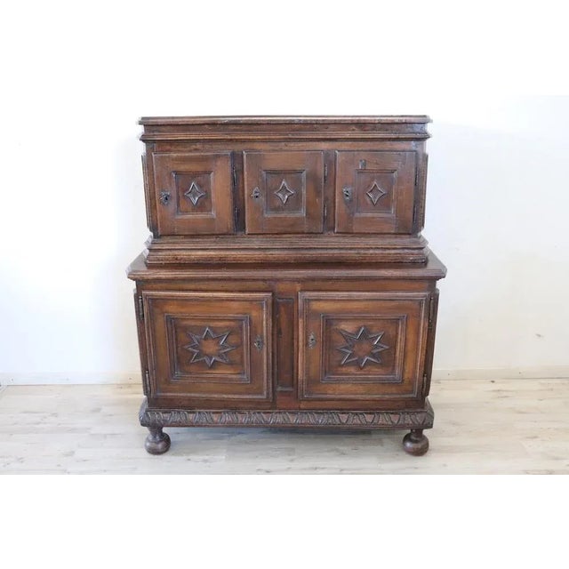 Wood Antique Cabinet in Walnut Wood, 1600s For Sale - Image 7 of 18