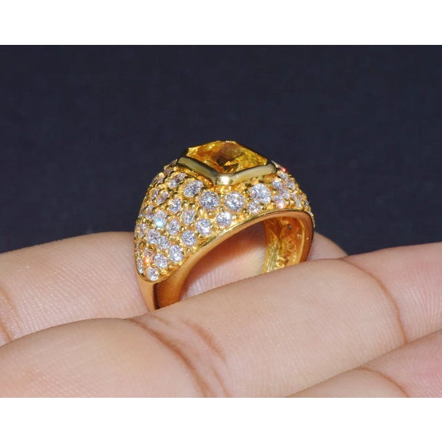 Contemporary GIA Natural 5.7Cts VS Diamond Unheated Yellow Sapphire 18K Gold Bombay Dome Ring, size 6.5 For Sale - Image 3 of 9