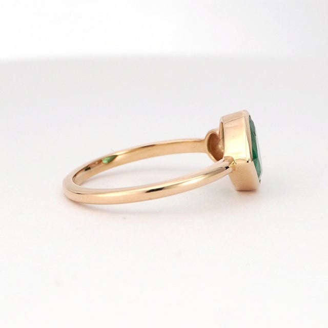 Metal 14k Gold Ring With Natural Diamond and Trillion-Cut Emerald, New For Sale - Image 7 of 18