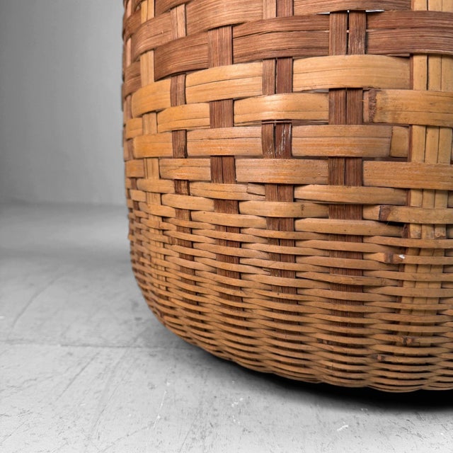 Mid-Century Modern Japanese Bamboo Decorative Interior Basket, 1960s For Sale - Image 3 of 12