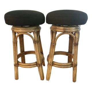 1980’s Shelby Williams Palm Beach Chinoiserie Bamboo Swivel Barstools - A Pair For Sale