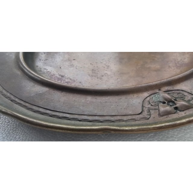 Roycroft Arts & Crafts Copper Charger – Hand‑Hammered, Mission Era 1900s For Sale - Image 11 of 17