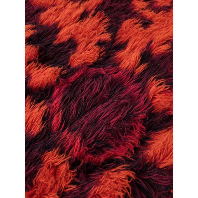 Mid-Century Modern Axminster Orange Flokati Rug in Wool, United Kingdom, 1970s For Sale - Image 4 of 8