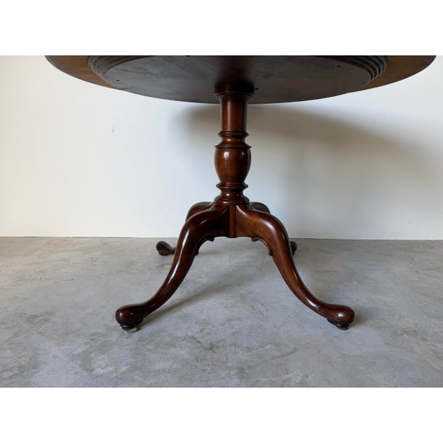 Brown Vintage Queen Anne Style Mahogany Round Pedestal Occasional / Dining Table For Sale - Image 8 of 18