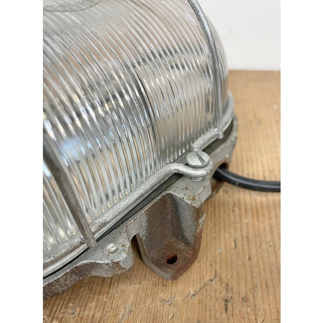 French Industrial Cast Iron Wall Lamp from Electro Fonte, Paris, 1960s For Sale - Image 10 of 18