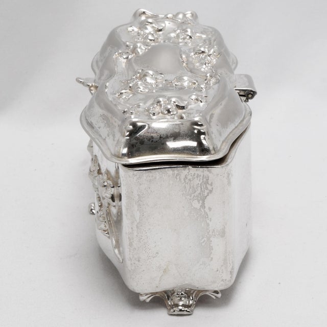 Art Nouveau Silver Plate Vanity Box, 1905 For Sale - Image 4 of 13