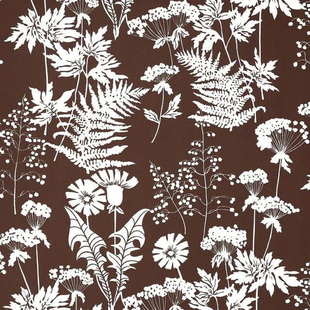 Contemporary SAMPLE - Schumacher Spring Floral Indoor/Outdoor Fabric In Brown For Sale - Image 3 of 5