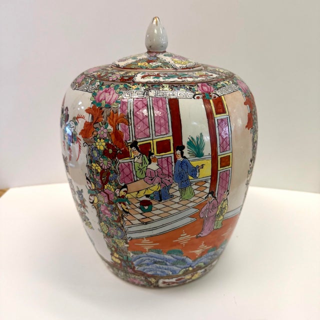 Chinoiserie 20th Century Rose Medallion Ginger Jar For Sale - Image 3 of 12