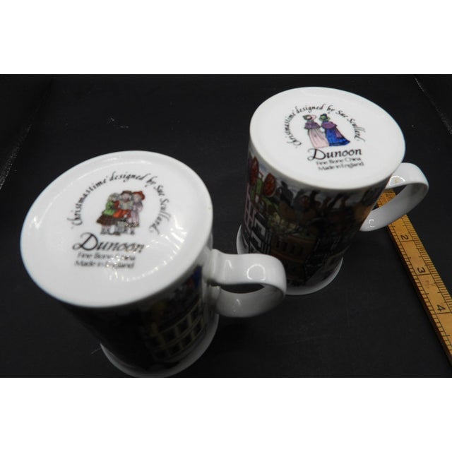 1970s Dunoon Bone China Christmastime English Village Carolers Sue Scullard Tea Coffee Mugs- a Pair For Sale - Image 4 of 4