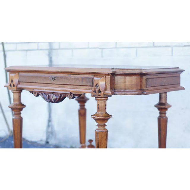 Wood Antique 19th Century Walnut American Victorian Parlor Center Table For Sale - Image 7 of 10
