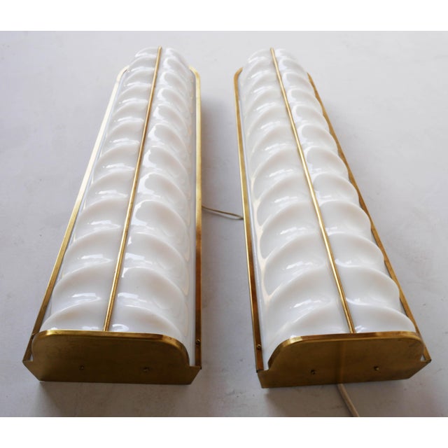 Acrylic Glass Wall Lamps, Italy, 1960s, Set of 2 For Sale - Image 4 of 10