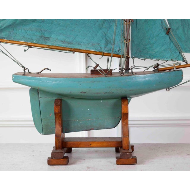 English 20th Century 'Kangaroo' Carved Wood Gaff Cutter Pond Yacht For Sale - Image 9 of 13