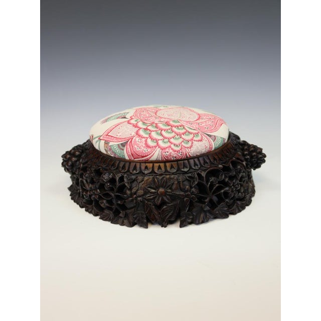 Victorian Stool in Bennison Banyan Linen, 1880 For Sale - Image 10 of 18
