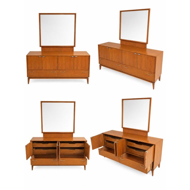 Manufactured by the highly collectible Red Lion Table Company in December 1959 (factory hand-marked on the back: Model...